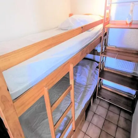 Apartamento & For 4 People Leucate